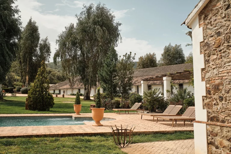 lateral piscina
